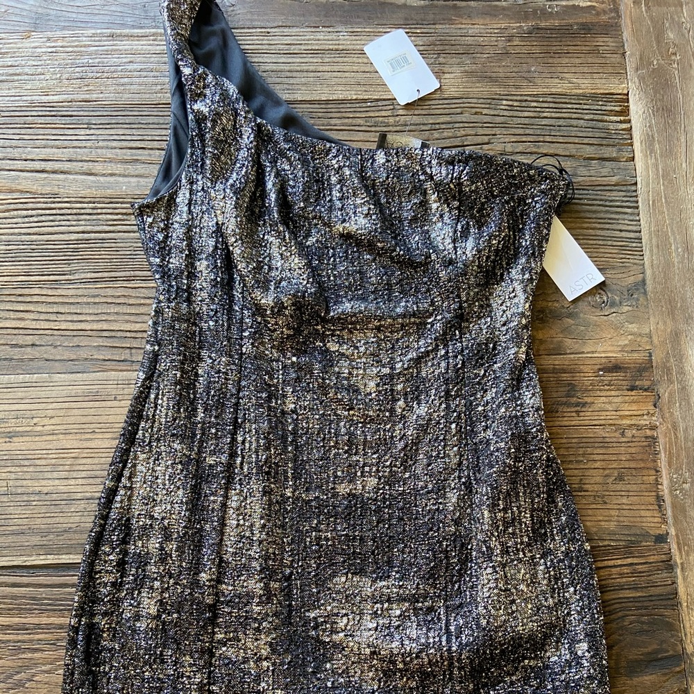 Astr | One Shoulder Gold Black Texture Dress